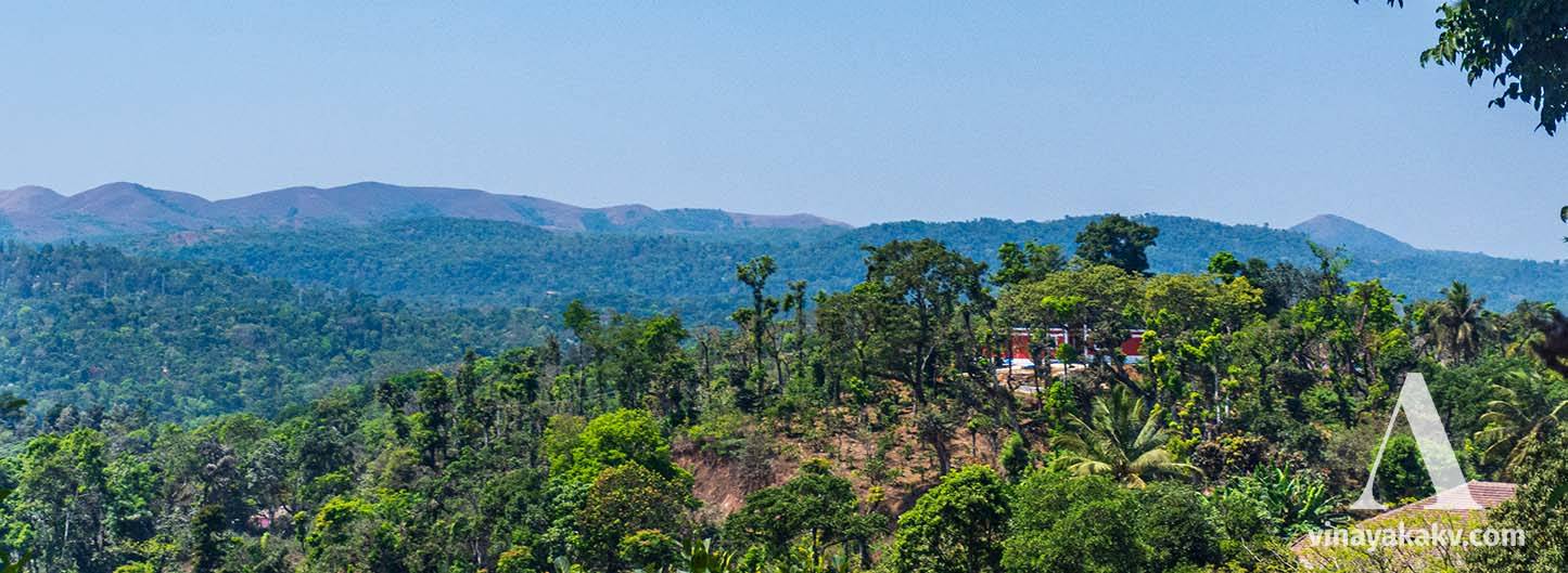 From border to inland -- the chain of Western Ghat mountains as seen near _Sakaleshapura_.