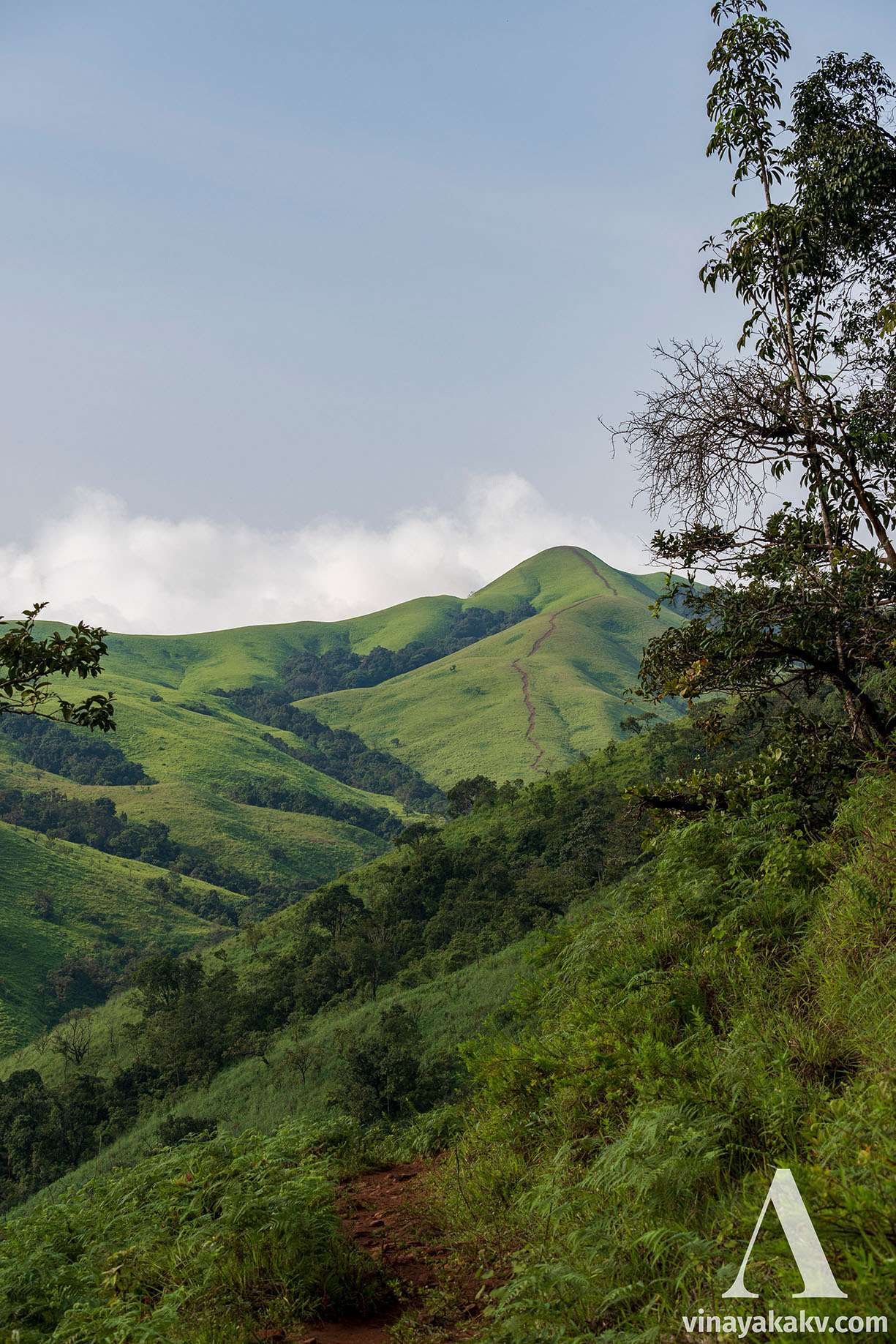 The _Mannkuneri_ peak from along the route